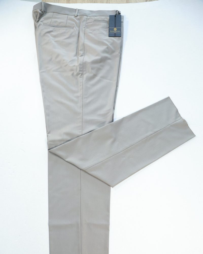 [PLACEHOLDER-IMG: demo category 4:5 — swap: trouser-01]